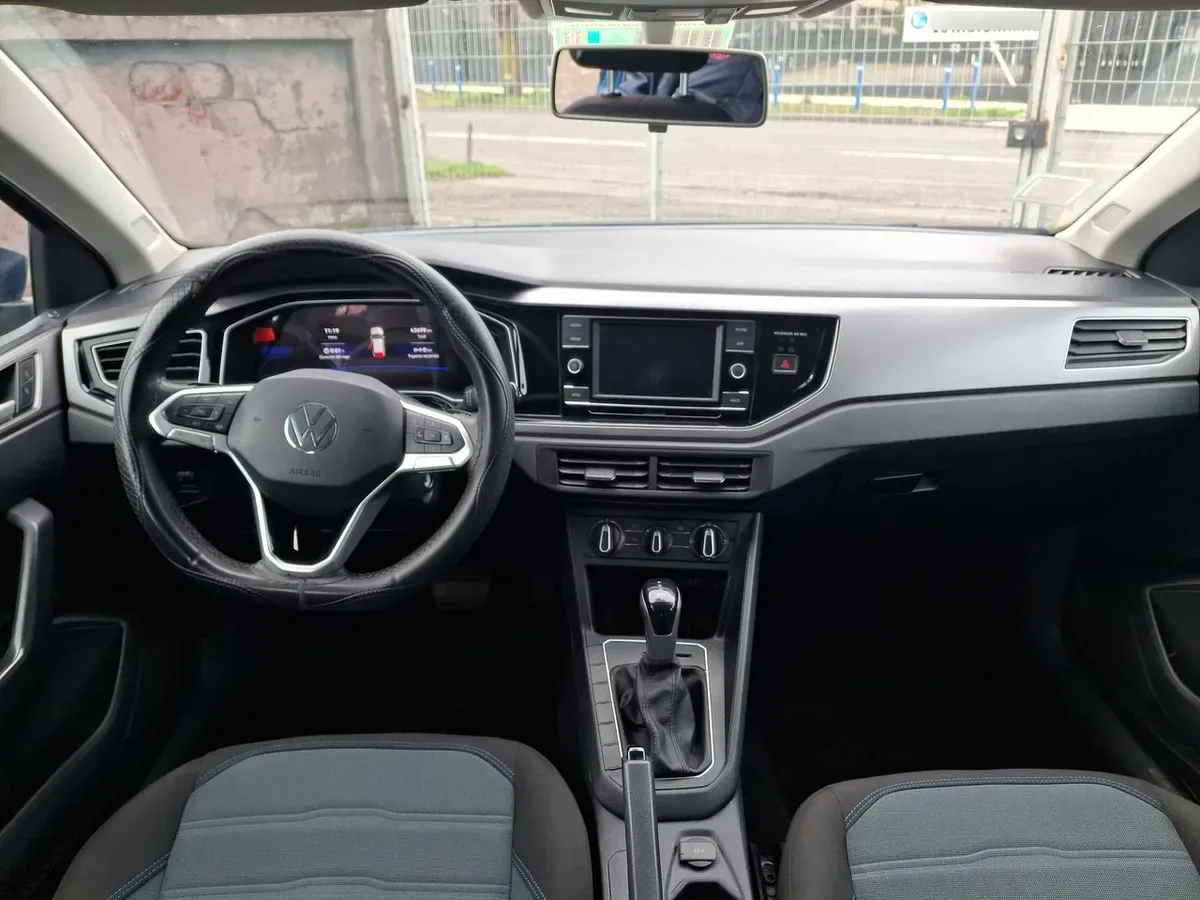 Volkswagen Nivus 1.0 Tsi Comfortline 4x2 At 5p año 2023