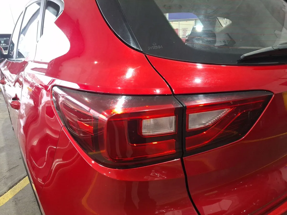 MG Mg Zs 1.5 Comfort 4x2 At 5p año 2023