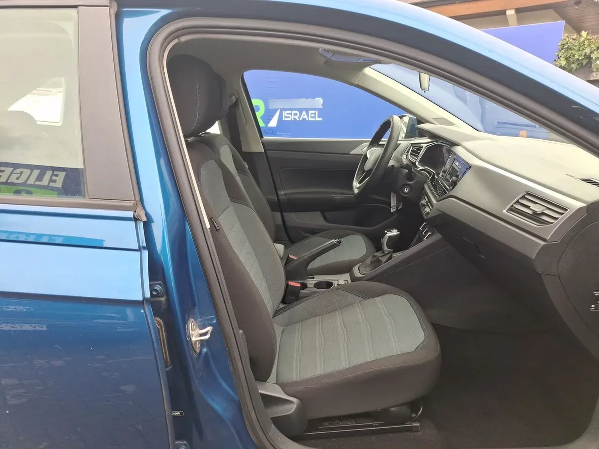 Volkswagen Nivus 1.0 Tsi Comfortline 4x2 At 5p año 2023