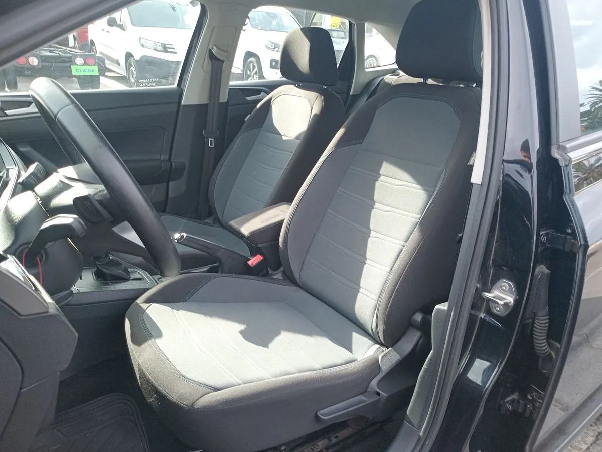 Volkswagen Nivus 1.0 Tsi Comfortline 4x2 At 5p año 2023