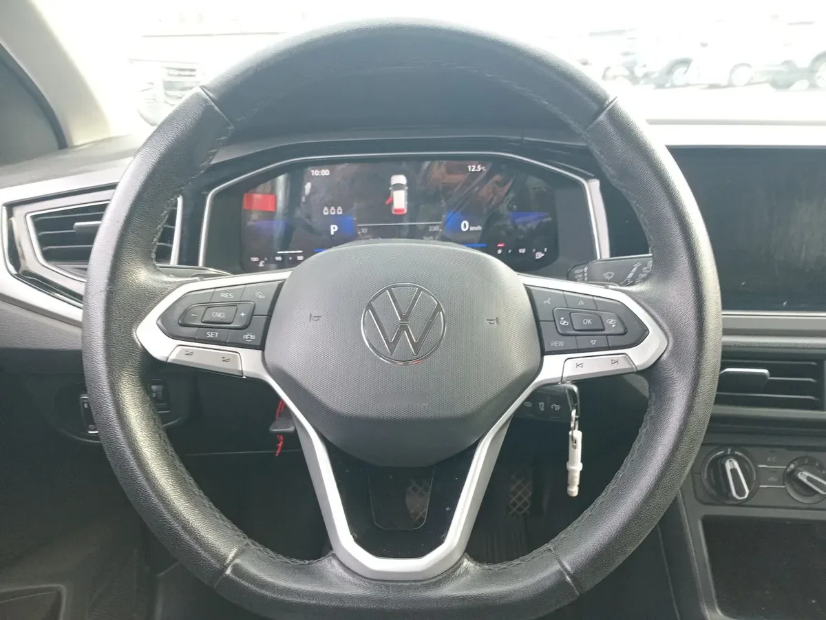 Volkswagen Nivus 1.0 Tsi Comfortline 4x2 At 5p año 2023