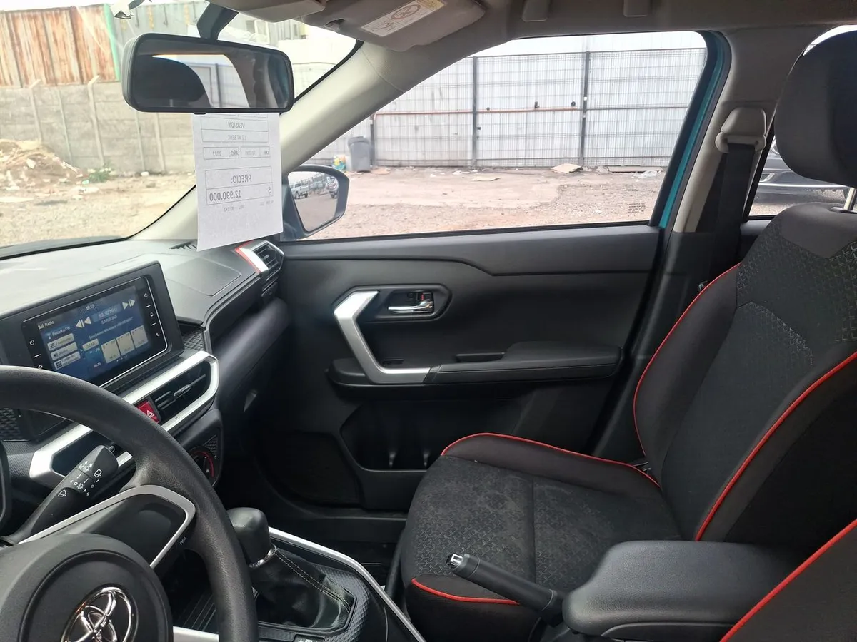 Toyota Raize 1.2 E 4x2 At 5p año 2022