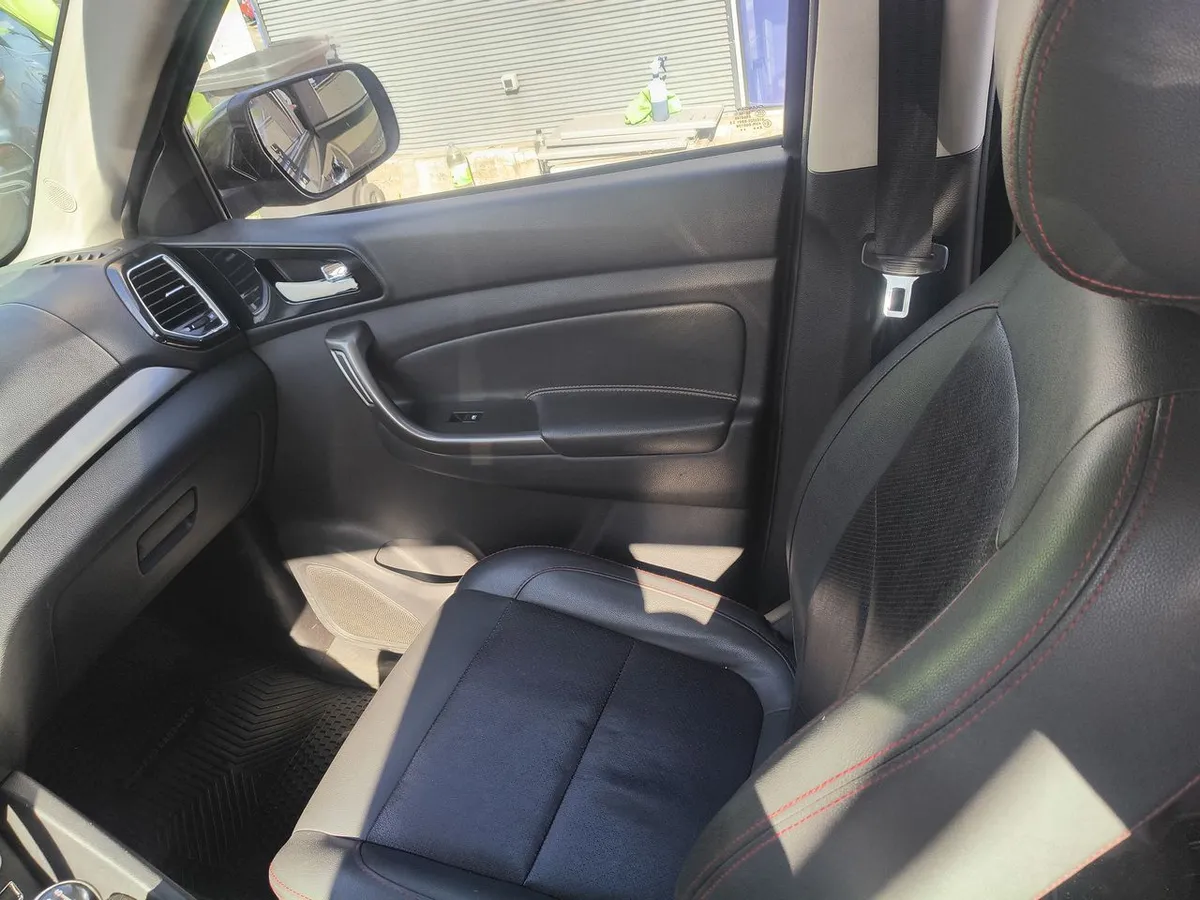 Changan Cx70 1.6 Luxury 4x2 Mt 5p año 2019