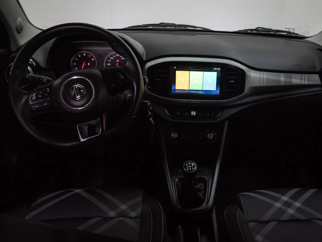 MG 3 Mg 3 1.5 Com Mt año 2024