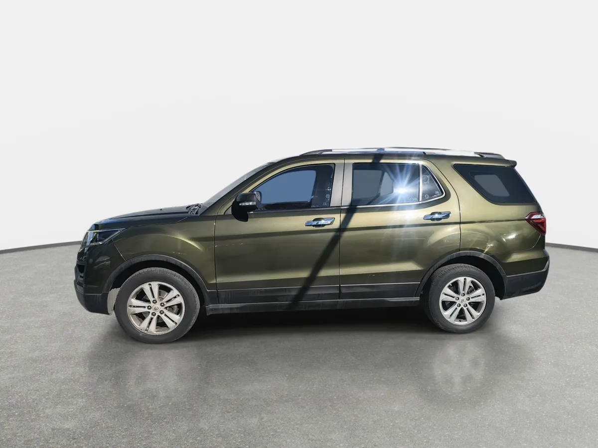 Changan Cx70 1.6 Luxury 4x2 Mt 5p año 2019