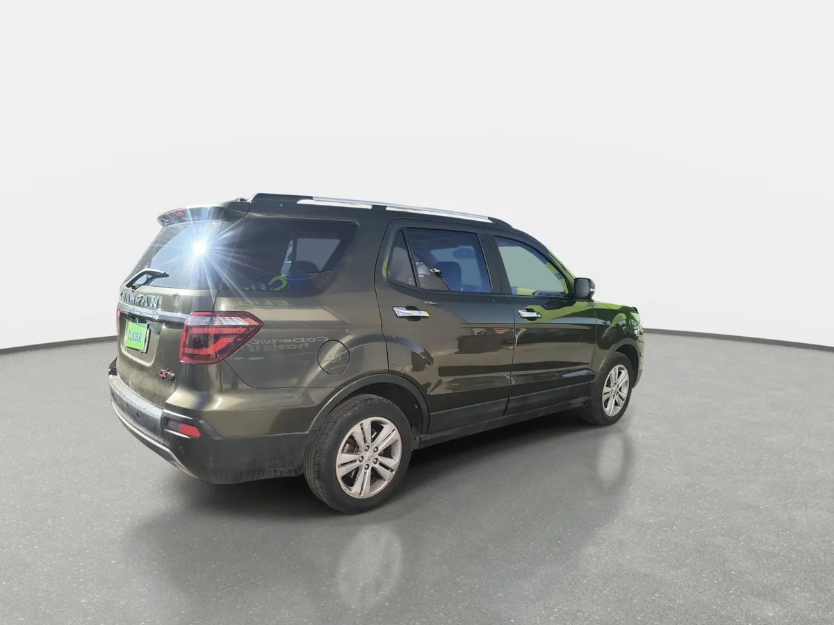 Changan Cx70 1.6 Luxury 4x2 Mt 5p año 2019