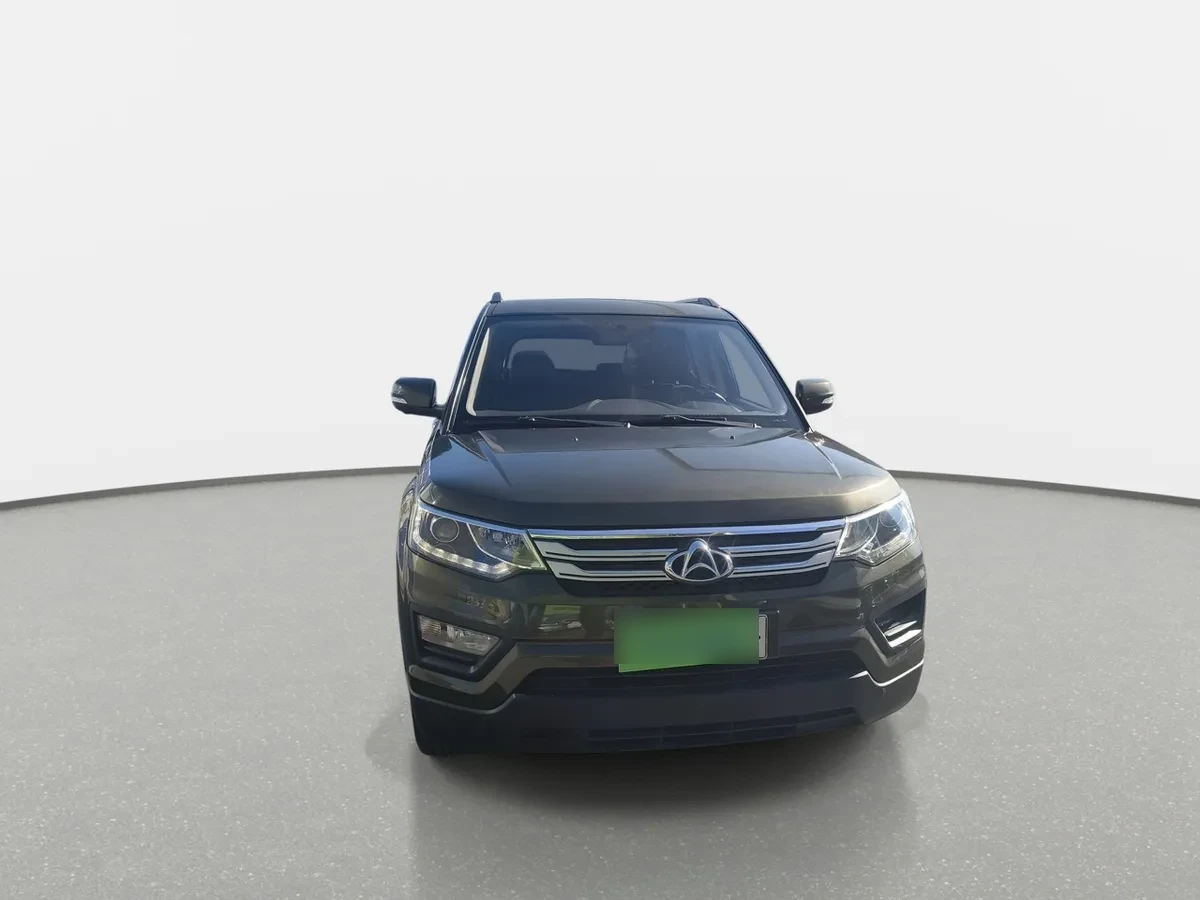 Changan Cx70 1.6 Luxury 4x2 Mt 5p año 2019