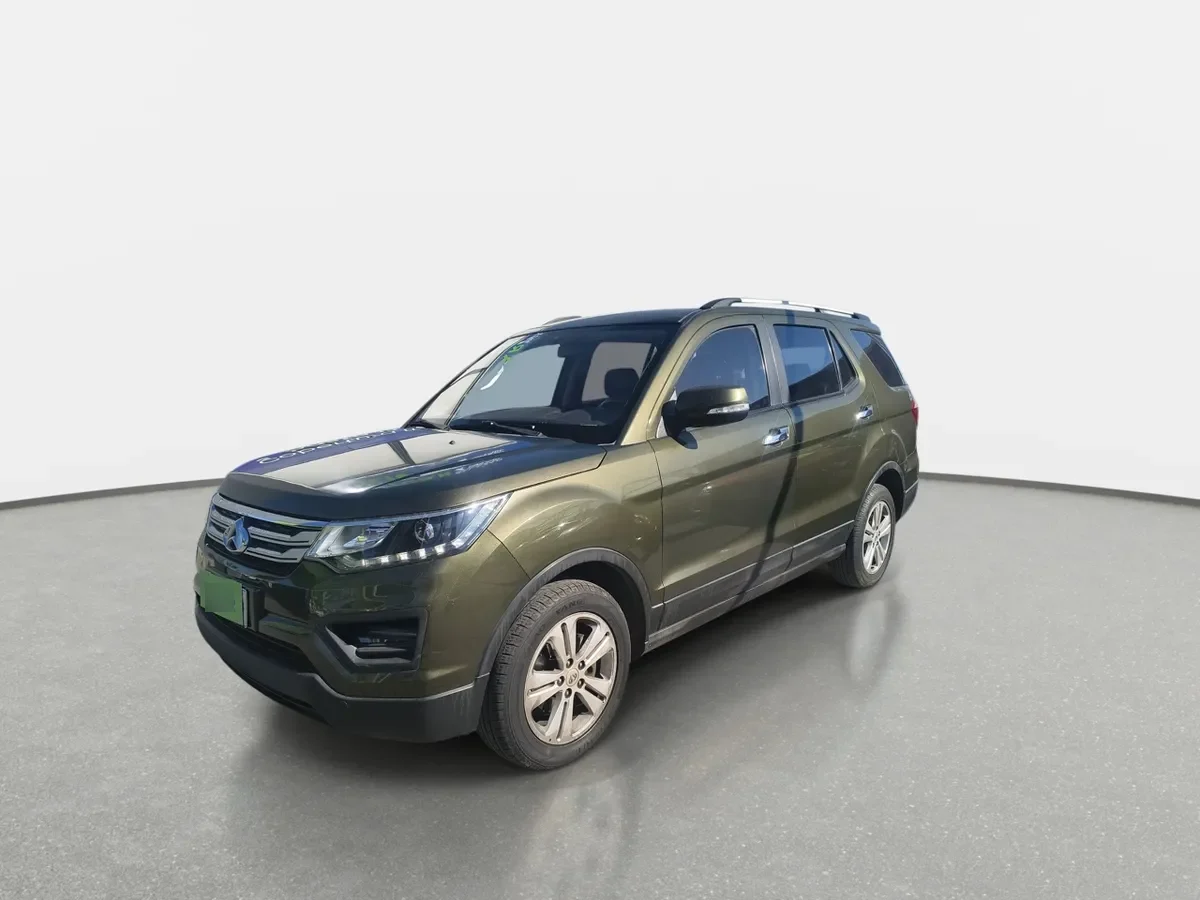 Changan Cx70 1.6 Luxury 4x2 Mt 5p año 2019
