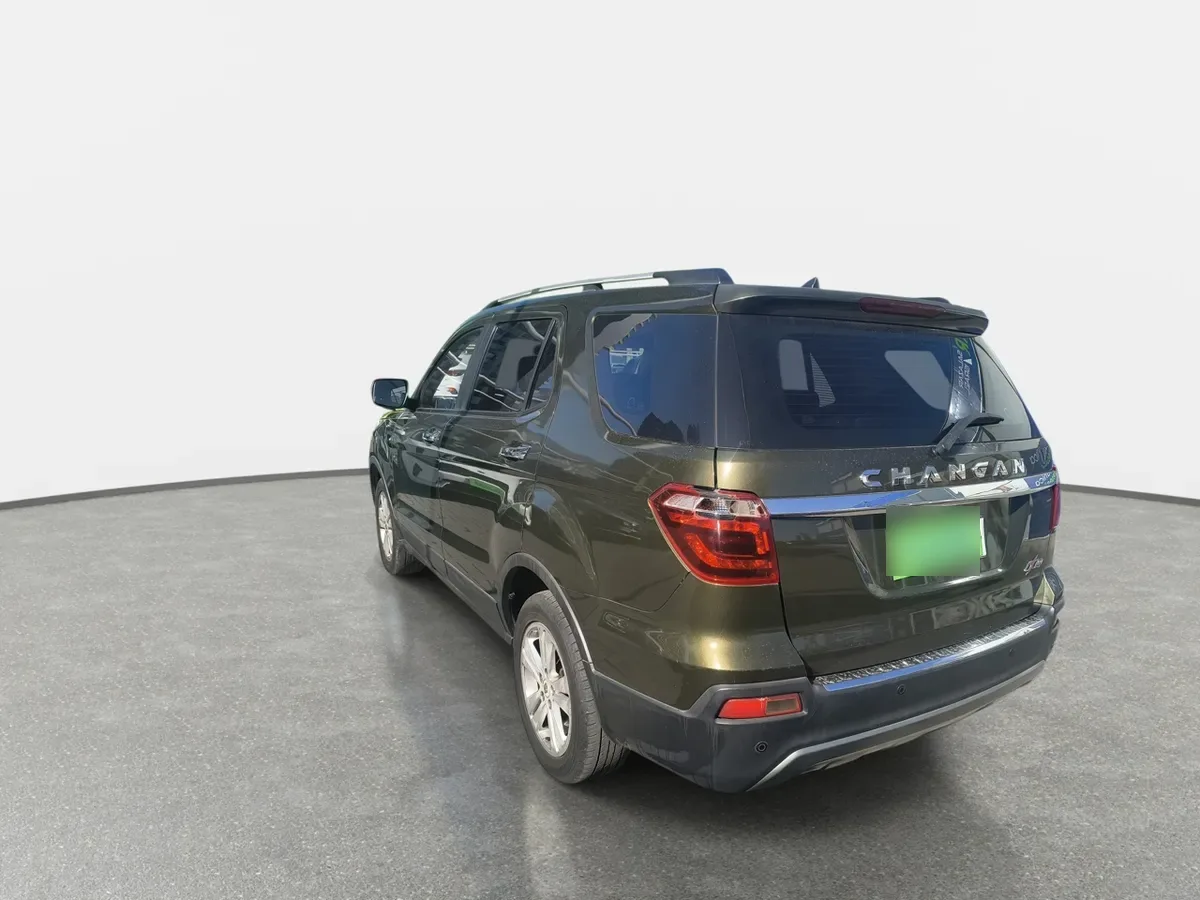 Changan Cx70 1.6 Luxury 4x2 Mt 5p año 2019