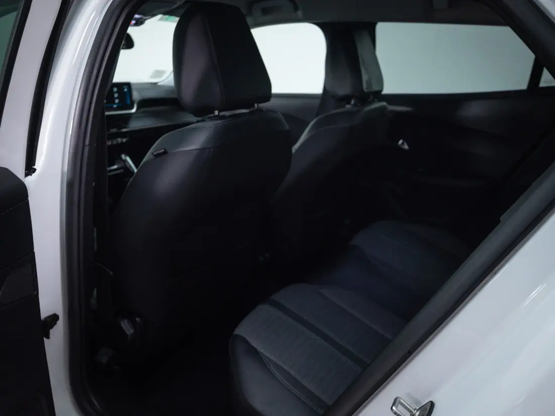 Peugeot 2008 2008 1.5 Allure Bluehdi 130 At Diesel año 2022