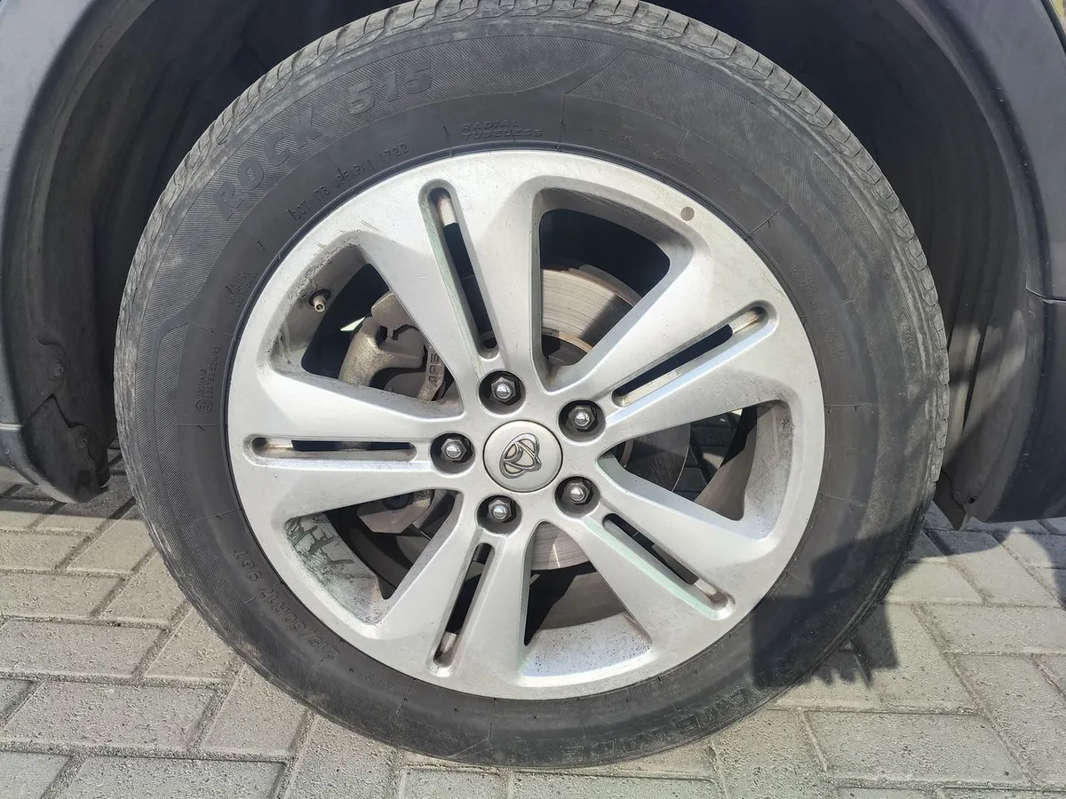 Changan Cx70 1.6 Luxury 4x2 Mt 5p año 2019