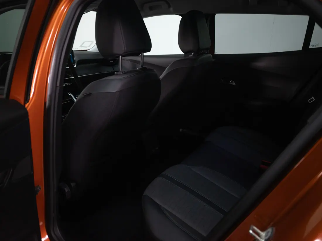 Peugeot 2008 2008 1.2 Active Pack Puretech 130 Mt año 2023