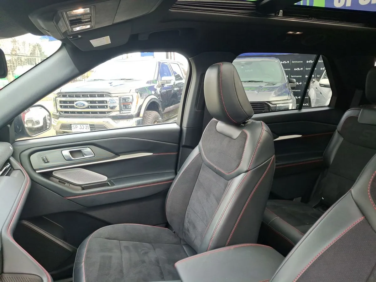 Ford Explorer 3.0 St 4wd At 5p año 2025