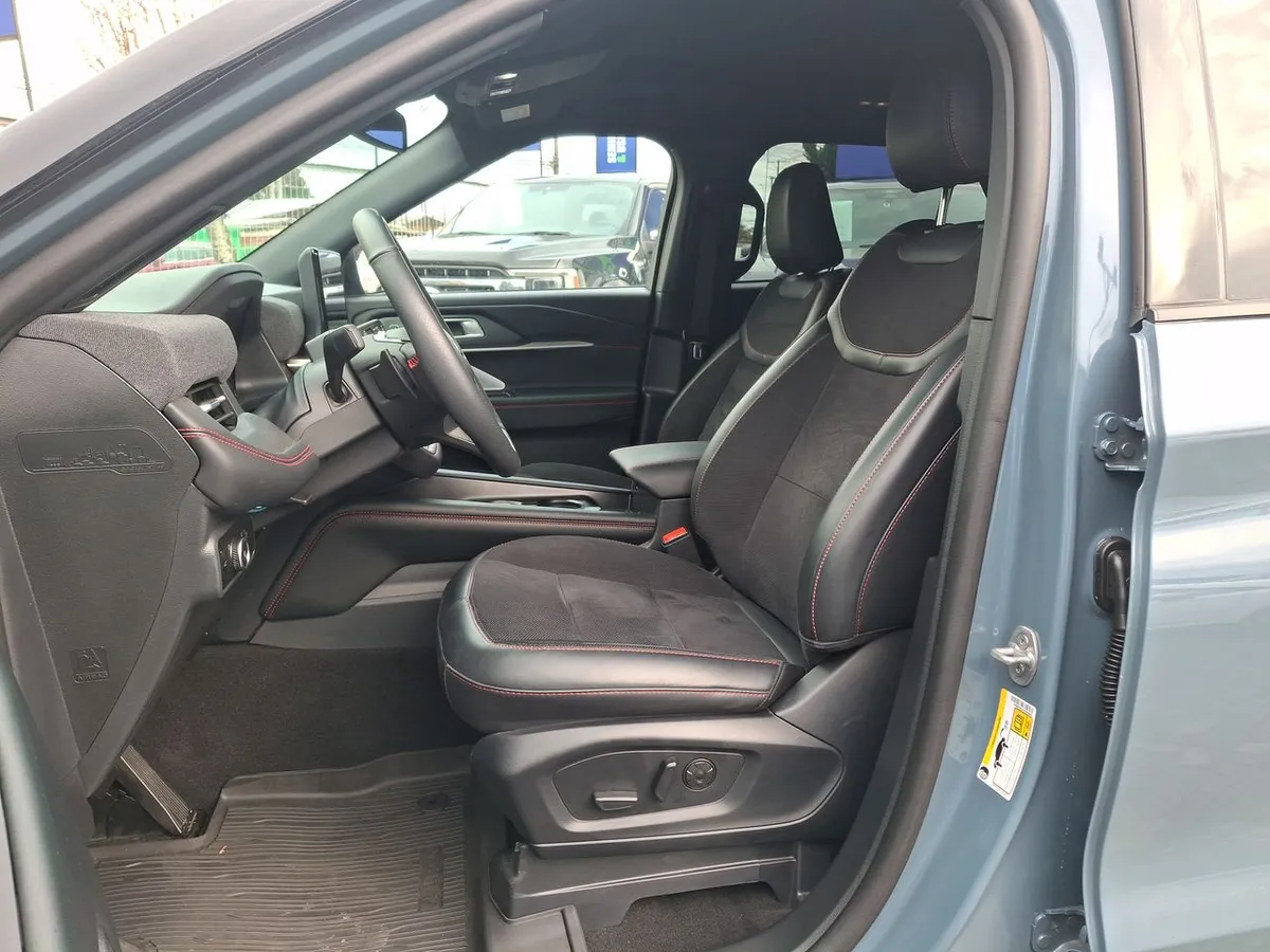 Ford Explorer 3.0 St 4wd At 5p año 2025