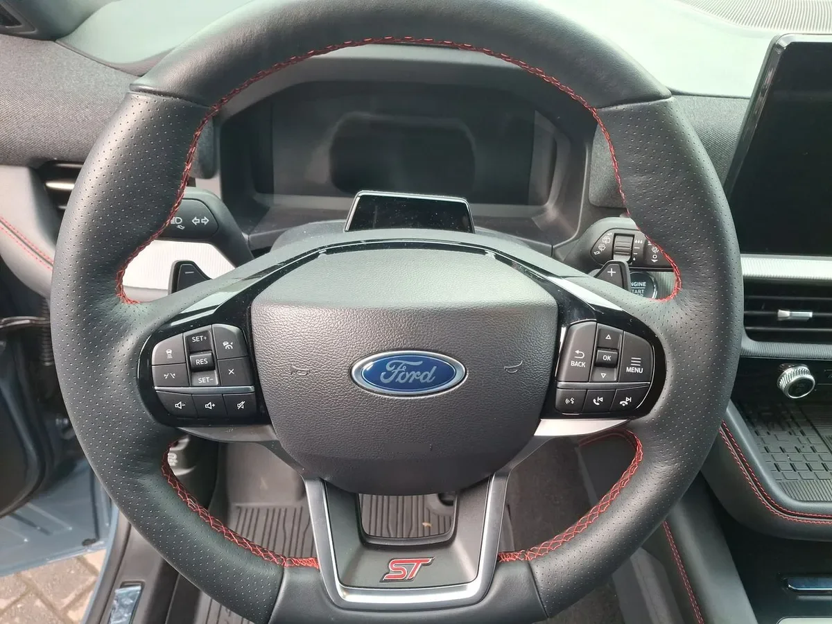 Ford Explorer 3.0 St 4wd At 5p año 2025