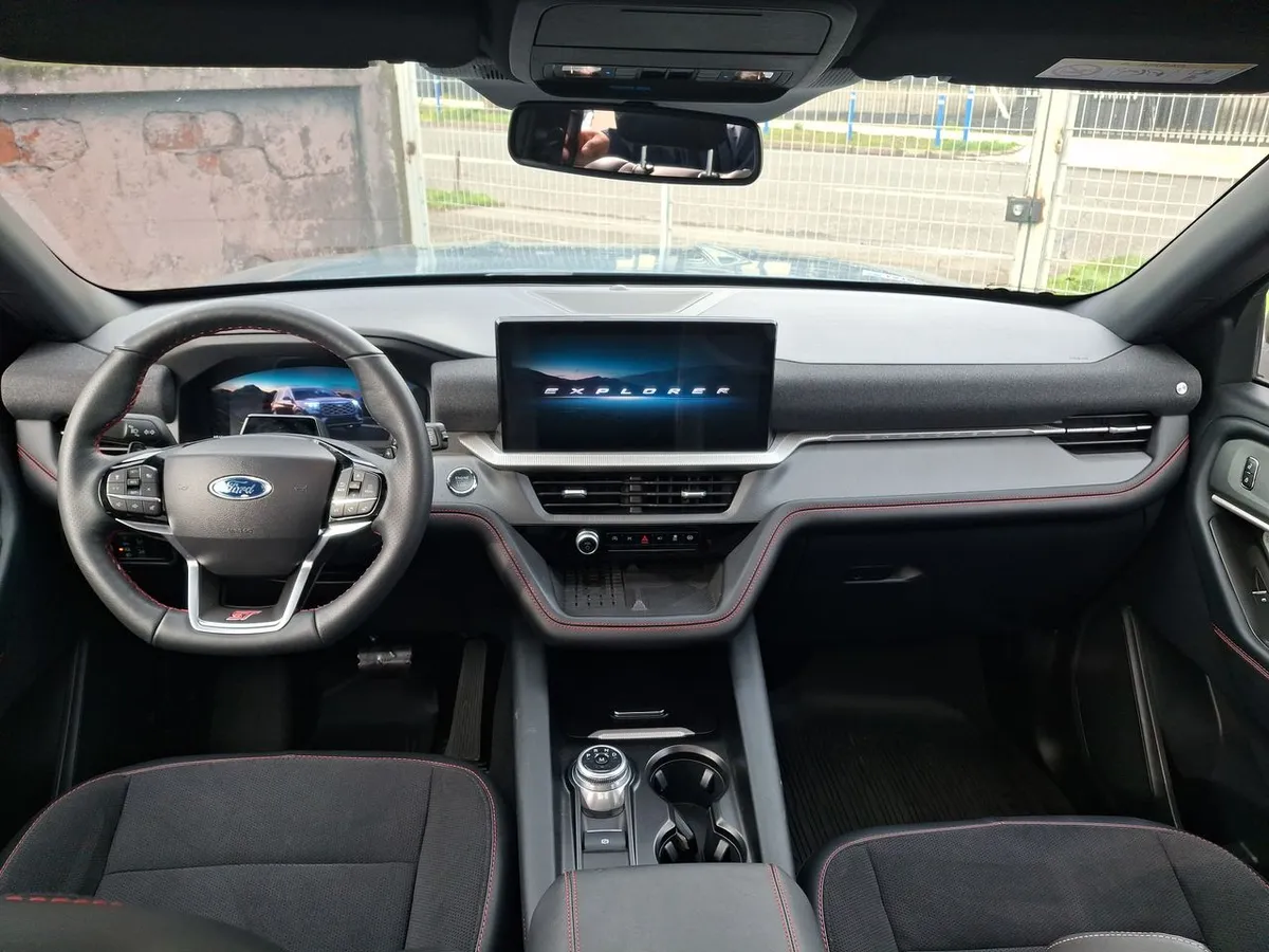 Ford Explorer 3.0 St 4wd At 5p año 2025