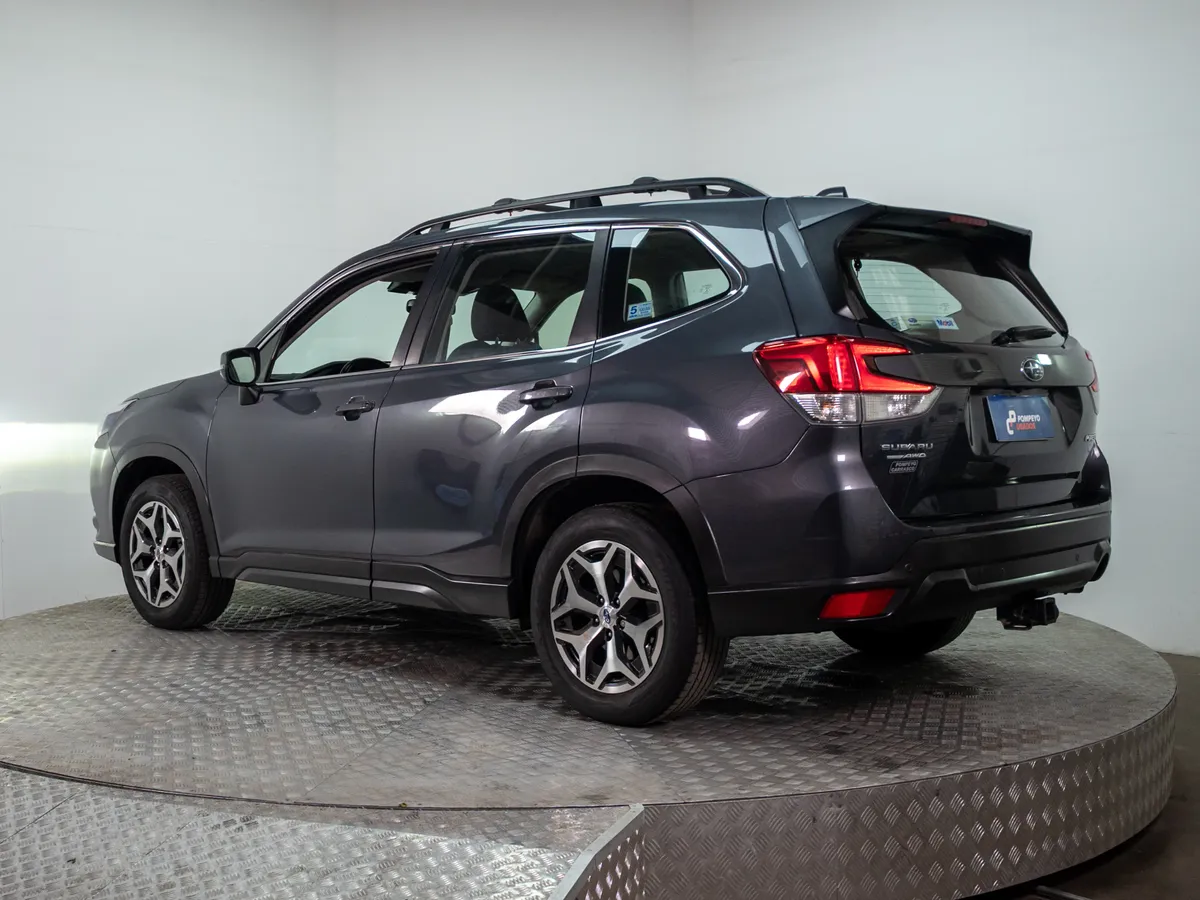 Subaru Forester Forester 2.0 Dynamic Eyesight At 4x4 año 2023