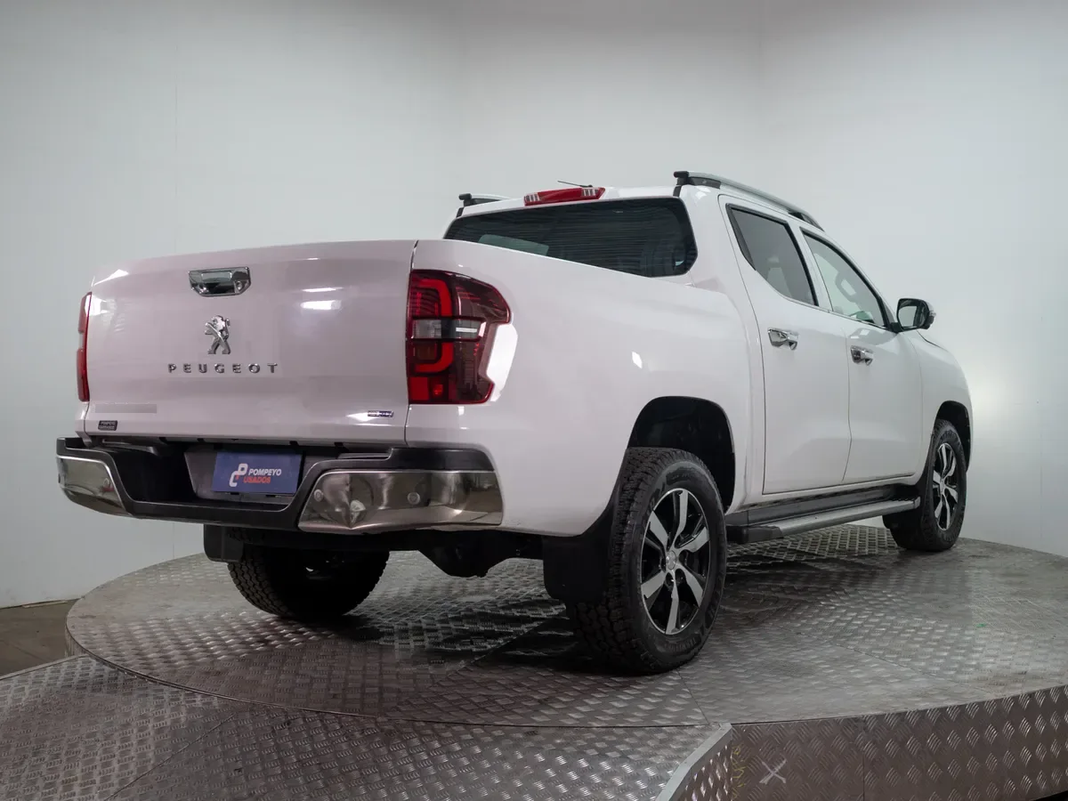 Peugeot Landtrek Landtrek 2.2 Action4 Bluehdi 180 At 4x4 Diesel año 2024