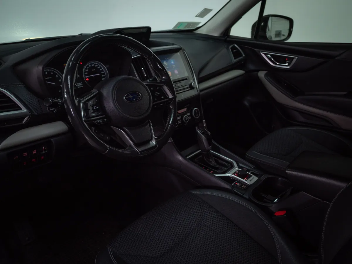 Subaru Forester Forester 2.0 Dynamic Eyesight At 4x4 año 2023