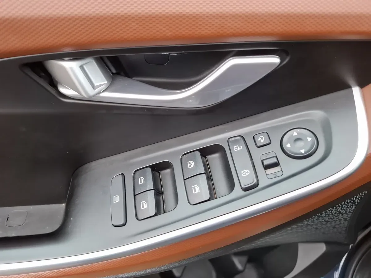 Hyundai Creta Grand 2.0 Plus Su2i 4x2 Mt 5p año 2025