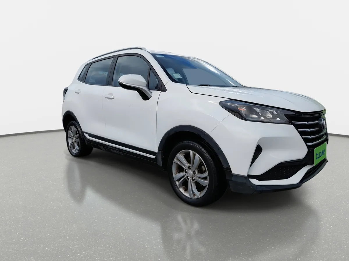 Changan Cs15 1.5 Luxury 4x2 Mt 5p año 2023