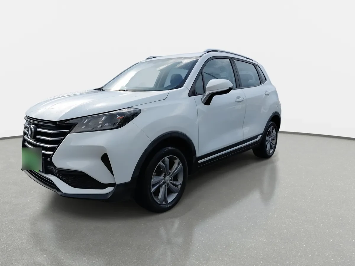 Changan Cs15 1.5 Luxury 4x2 Mt 5p año 2023