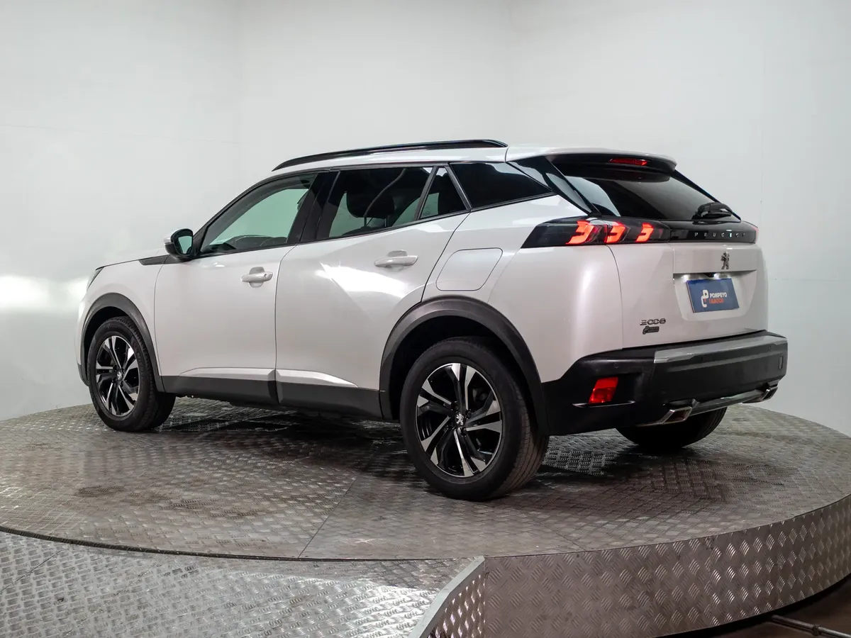 Peugeot Nuevo 2008 2008 1.2 Allure Pack Puretech 130 At año 2021