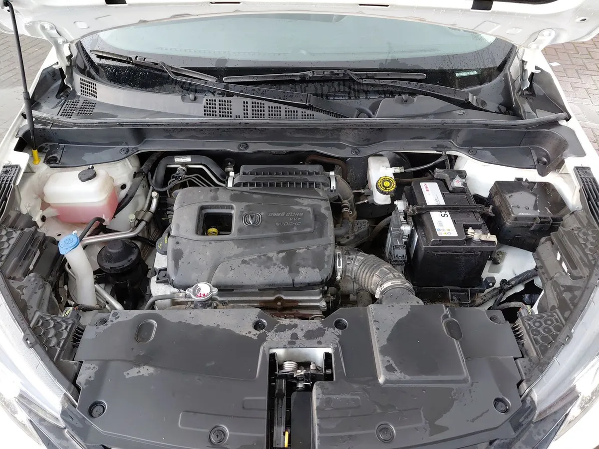 Changan Cs15 1.5 Luxury 4x2 Mt 5p año 2023