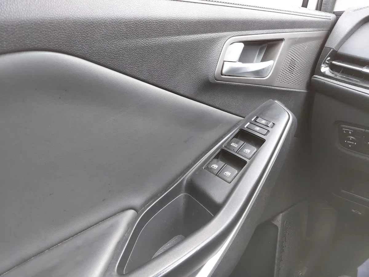 Changan Cs15 1.5 Luxury 4x2 Mt 5p año 2023