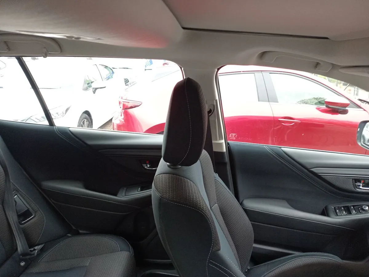 Subaru Outback 2.5i Dynamic Awd Cvt At 5p año 2023