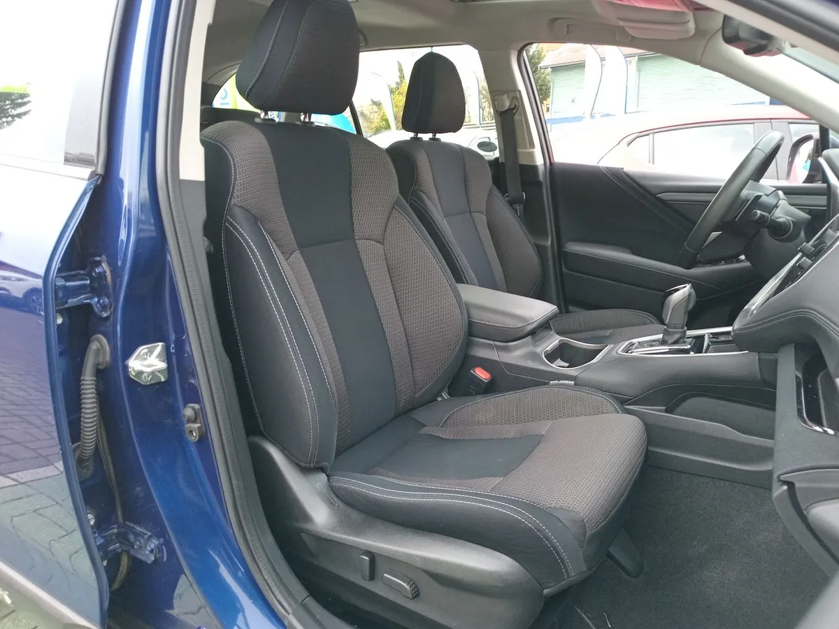 Subaru Outback 2.5i Dynamic Awd Cvt At 5p año 2023