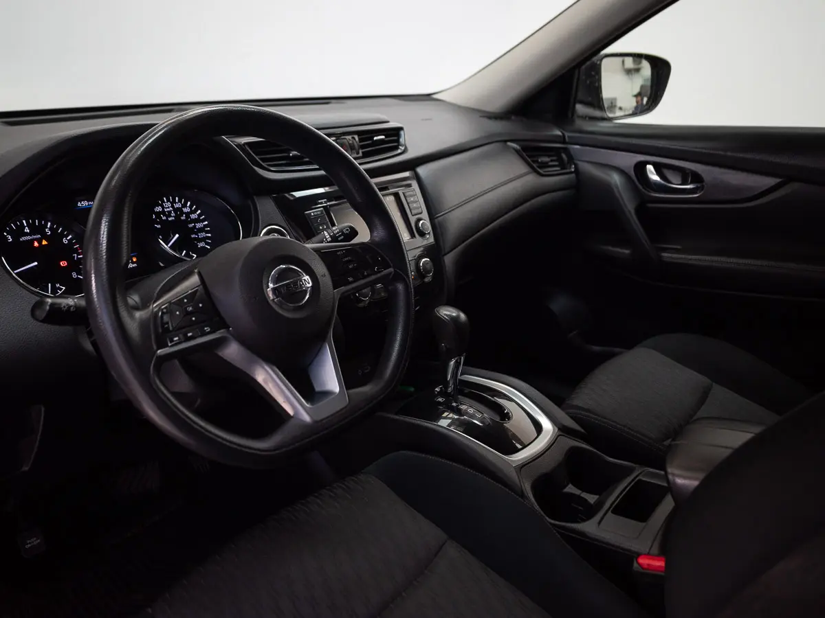 Nissan X-Trail X-Trail 2.5 Sense 4x2 3row Cvt At 5p año 2023