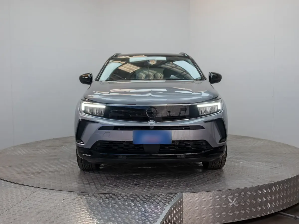 Opel New Grandland Grandland Gs Gasolina 130hp Mt año 2025