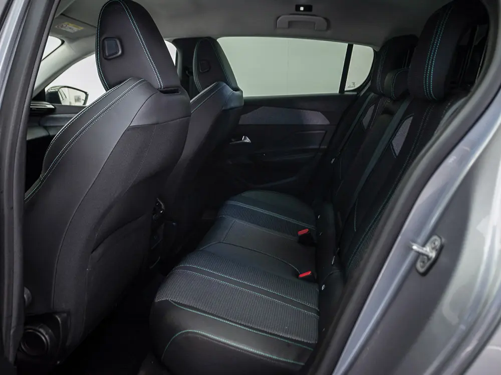 Peugeot 308 308 1.5 Allure Pack Bluehdi 130 At Diesel año 2025