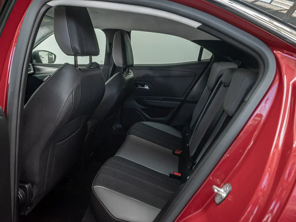 Opel Mokka Mokka Elegance Gasolina 130hp At año 2025
