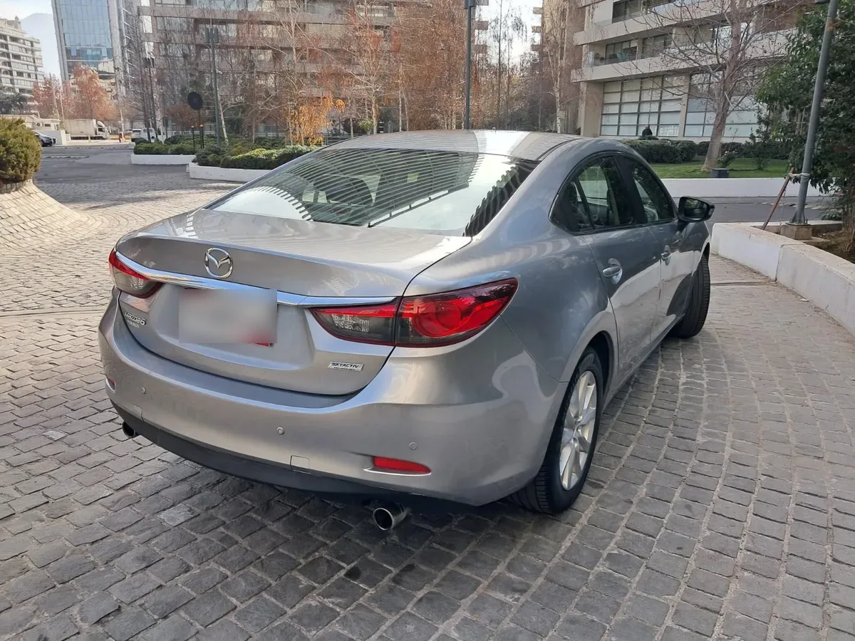 Mazda Mazda6 2.0 At año 2013