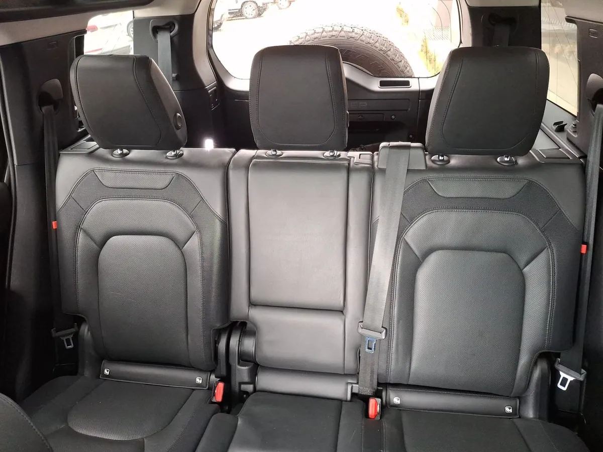 Land Rover Defender 3.0 110 X-Dynamic S Diesel 4x4 300hp At 5p año 2023