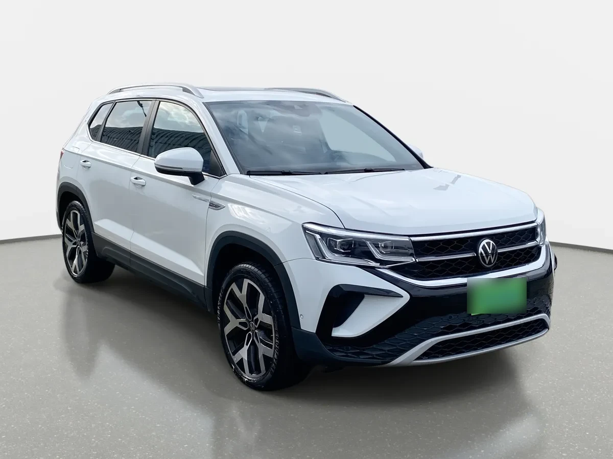 Volkswagen Taos 1.4 Tsi Highline 4x2 At 5p año 2024