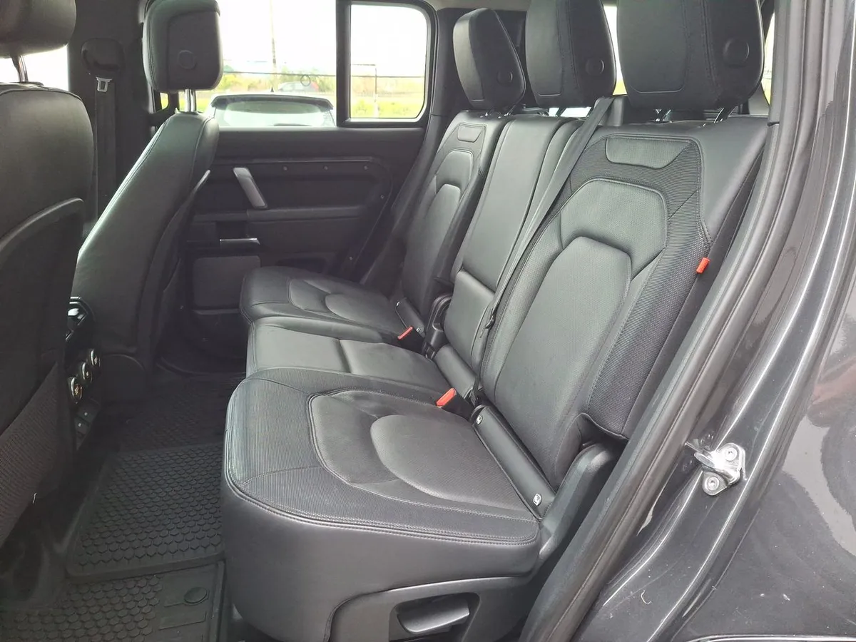 Land Rover Defender 3.0 110 X-Dynamic S Diesel 4x4 300hp At 5p año 2023