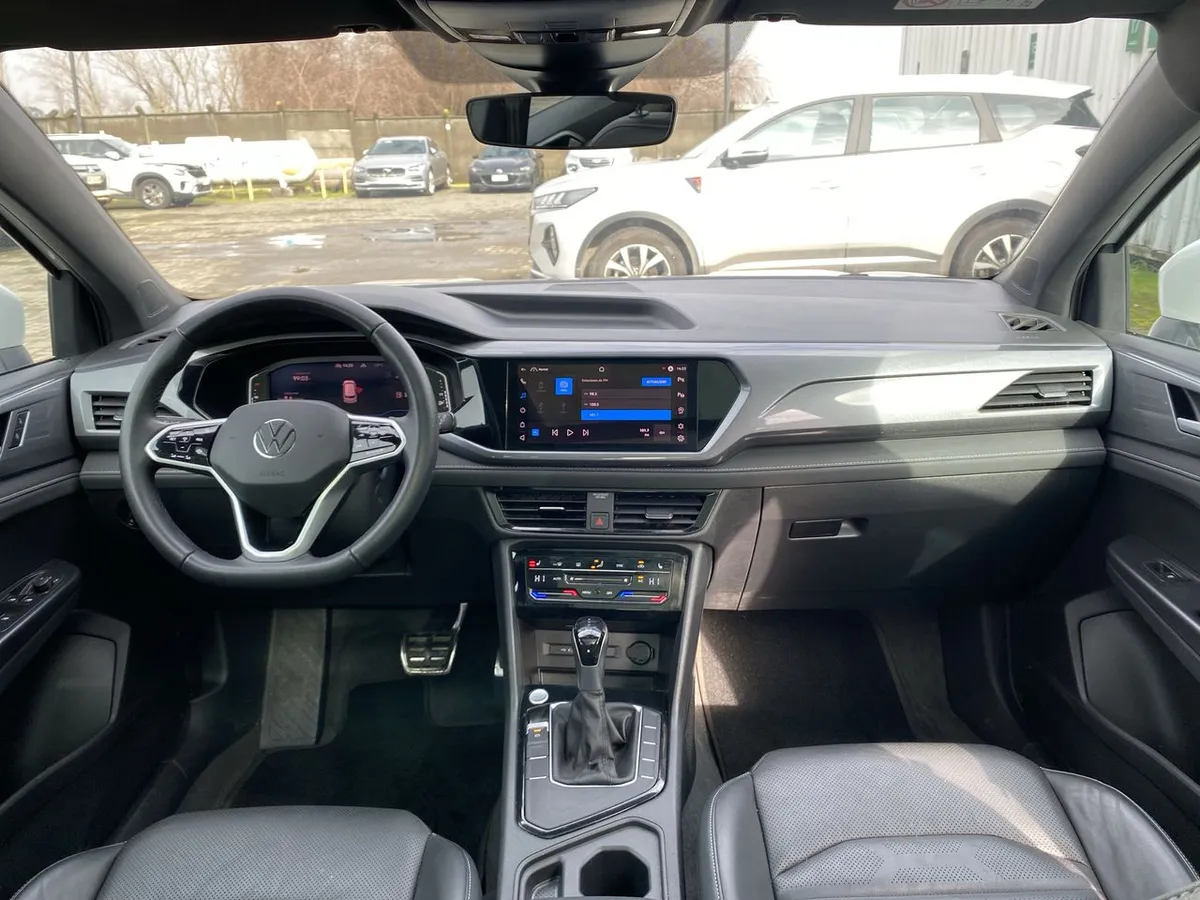 Volkswagen Taos 1.4 Tsi Highline 4x2 At 5p año 2024