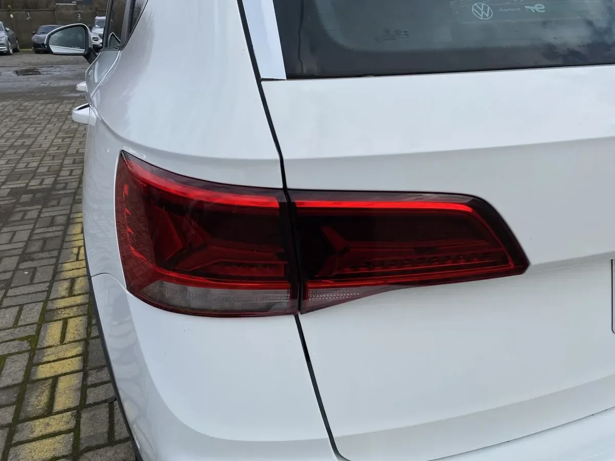 Volkswagen Taos 1.4 Tsi Highline 4x2 At 5p año 2024