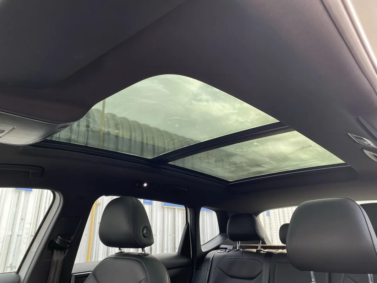 Volkswagen Taos 1.4 Tsi Highline 4x2 At 5p año 2024