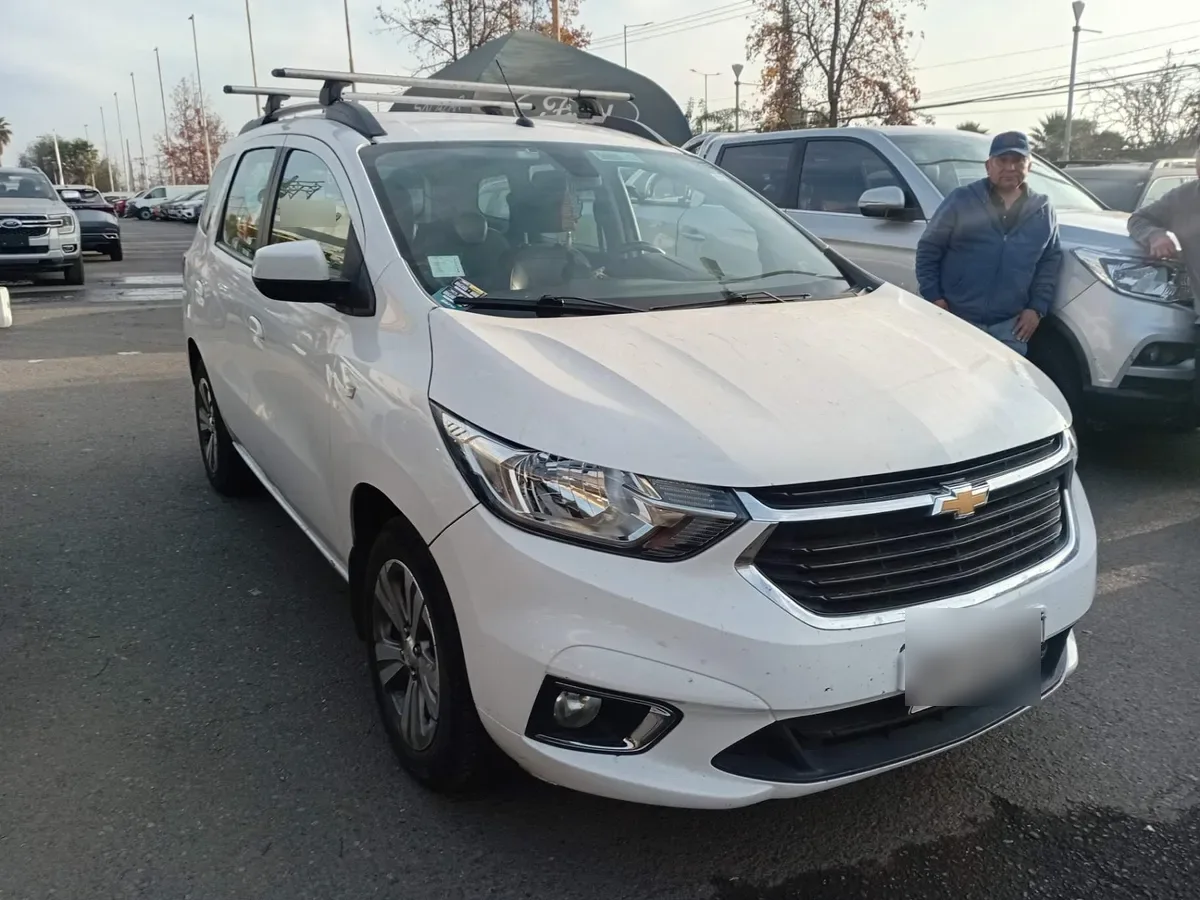 Chevrolet Spin 1.8 Premier 4x2 Mt 5p año 2022