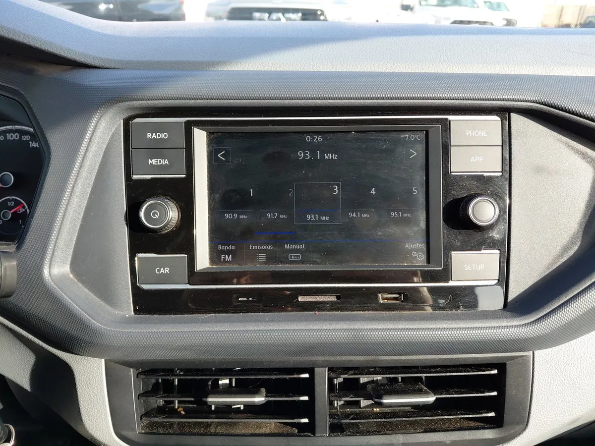 Volkswagen T-Cross 1.6 Msi Trendline 4x2 Mt5 5p año 2021