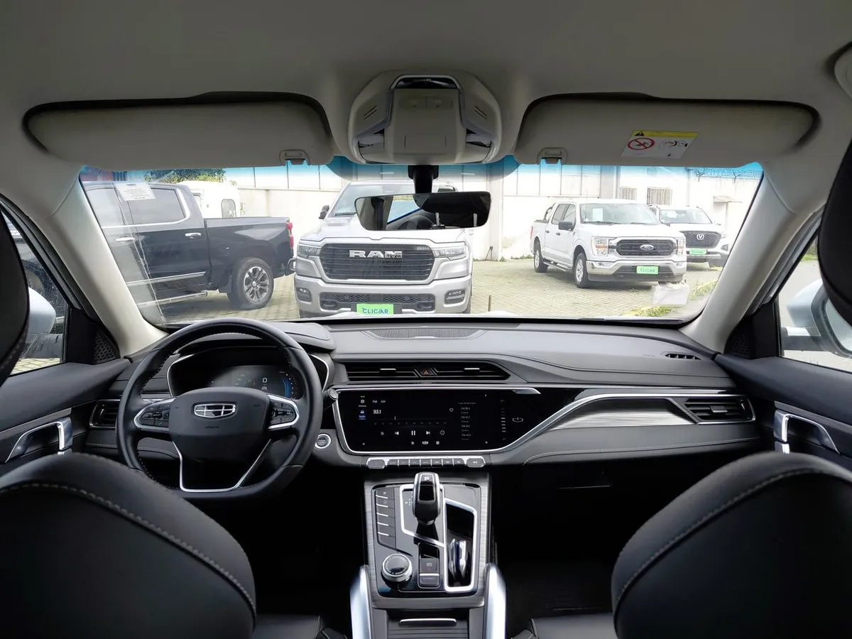 Geely Azkarra 1.5t Comfort 4x2 6at 5p año 2022