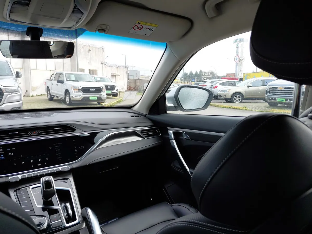 Geely Azkarra 1.5t Comfort 4x2 6at 5p año 2022
