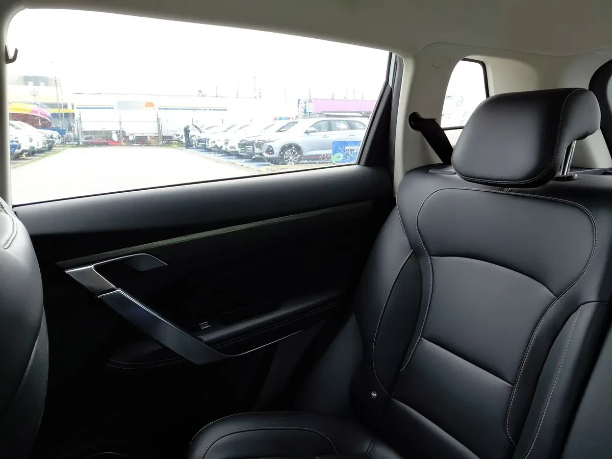 Geely Azkarra 1.5t Comfort 4x2 6at 5p año 2022