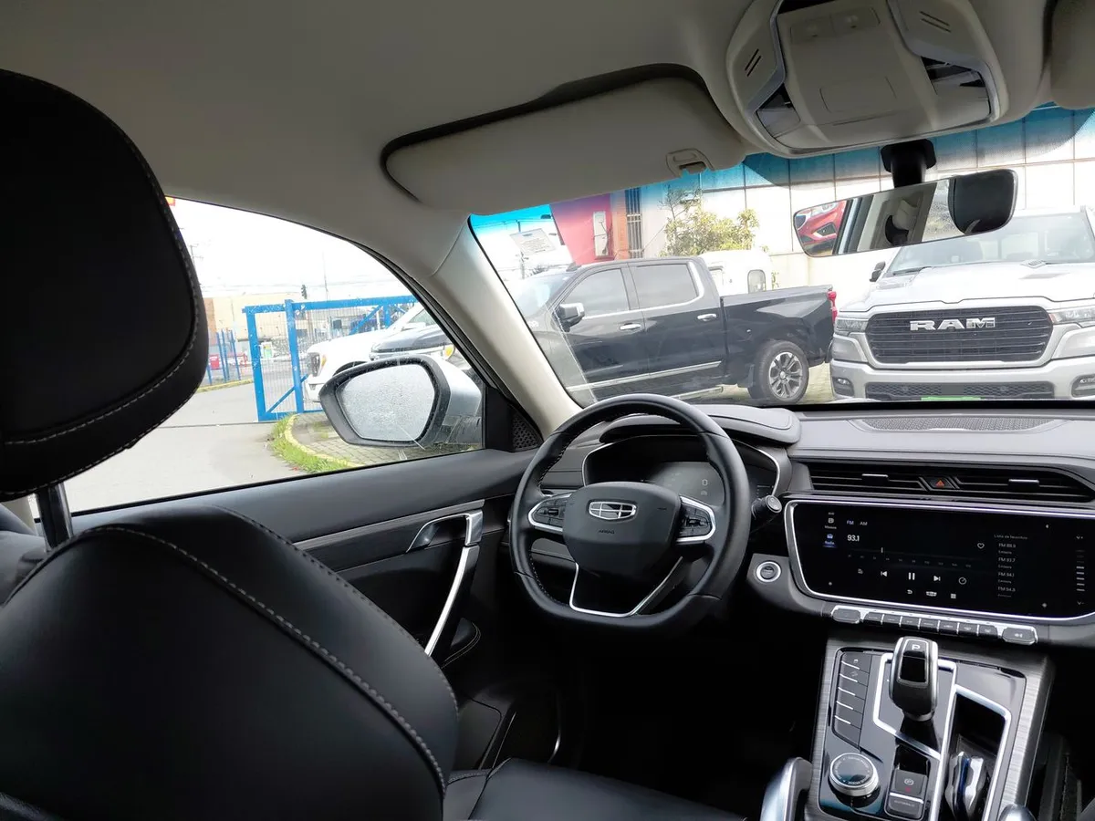 Geely Azkarra 1.5t Comfort 4x2 6at 5p año 2022