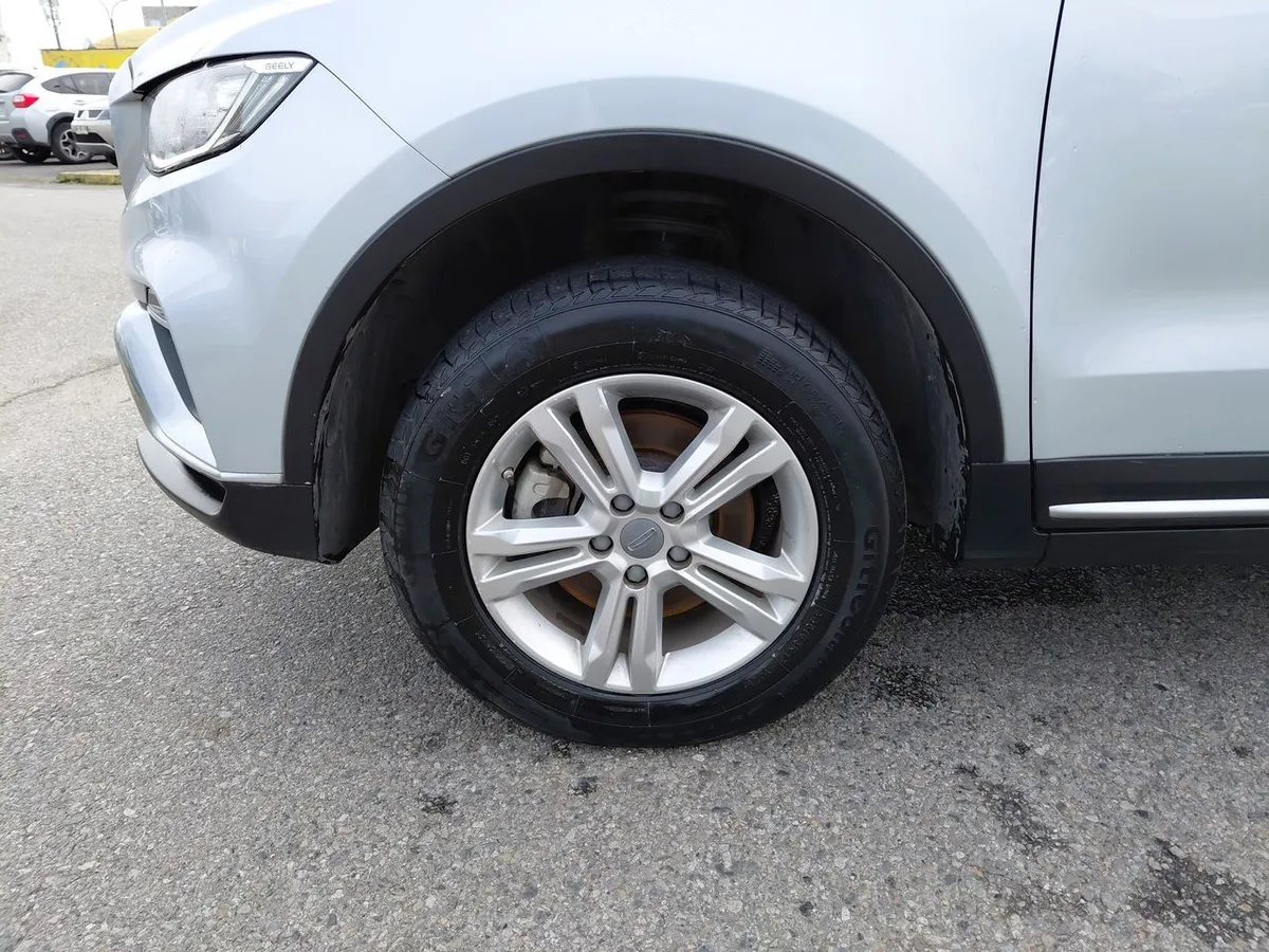 Geely Azkarra 1.5t Comfort 4x2 6at 5p año 2022