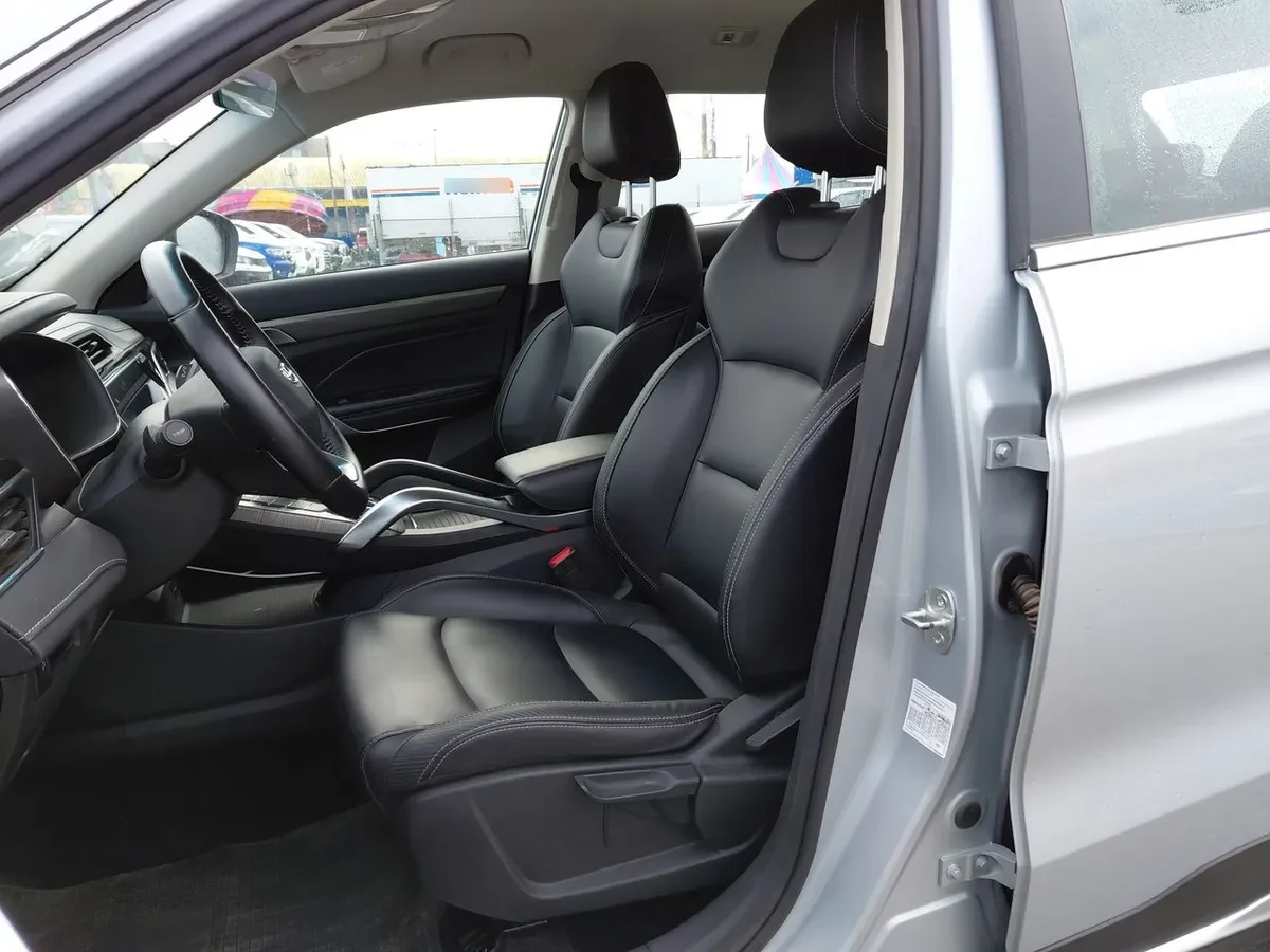 Geely Azkarra 1.5t Comfort 4x2 6at 5p año 2022